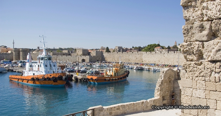 &Tau;&omicron;&upsilon;&rho;&iota;&sigma;&mu;ό&sigmaf;