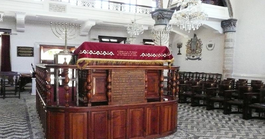 &Tau;&omicron; &Epsilon;&beta;&rho;&alpha;ϊ&kappa;ό &Mu;&omicron;&upsilon;&sigma;&epsilon;ί&omicron; &tau;&eta;&sigmaf; &Rho;ό&delta;&omicron;&upsilon;